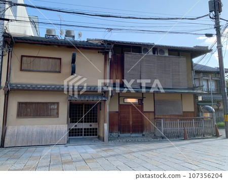 Kyoto townscape Gion Shirakawa Tatsumibashi neighborhood Kato Katsuro and others Kyoto townscape Gion Shirakawa Tatsumibashi neighborhood Kato Katsuro and others 107356204