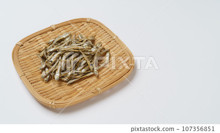 Dried anchovies (iriko) Dried anchovies (iriko) 107356851