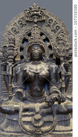 Sarasvati, from 12th century found in Halebidu, Kamataka now exposed in the Indian Museum in Kolkata, West Bengal, India 107358380