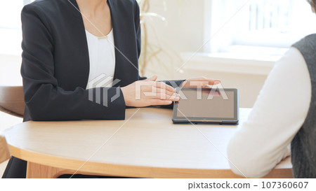 商務面對面銷售FP手頭 107360607