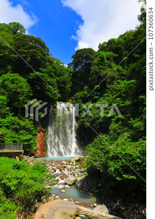 [Kagoshima Prefecture] Clear skies at Kirishima Onsen Village Yunotaki (Maruo Falls) 107360634
