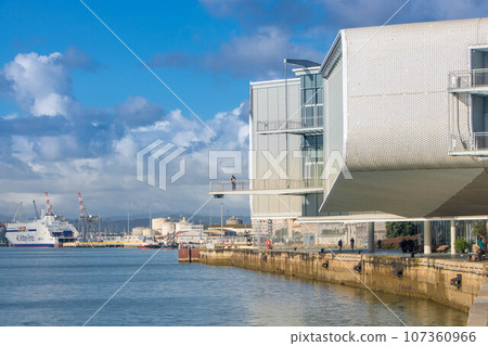 Botin centre at Santander, contemporary architecture by Renzo Piano Botin centre at Santander, contemporary architecture by Renzo Piano 107360966