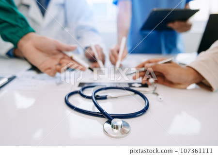 Meeting team of doctor and medical staff Consultation about the treatment of heart disease, pneumonia, gastrointestinal and stomach diseases. and osteoporosis in hospital.. 107361111