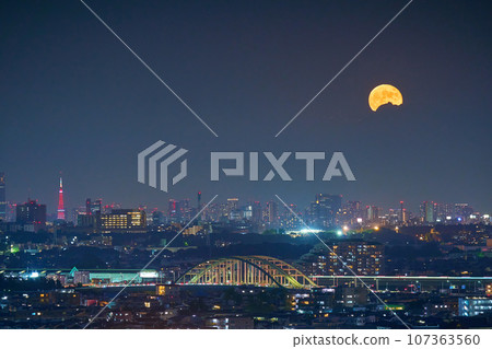 Moonlit night view towards Tama Ward (Ikuta, Noborito), Kawasaki City, Kanagawa Prefecture, and Tokyo (Komae City, Setagaya Ward) Moonlit night view towards Tama Ward (Ikuta, Noborito), Kawasaki City, Kanagawa Prefecture, and Tokyo (Komae City, Setagaya Ward) 107363560
