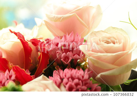 Bouquet of roses Bouquet of roses 107366832