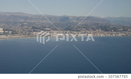 Airplane shot, approaching Cote D Azur airport, view of south France coast 107367785