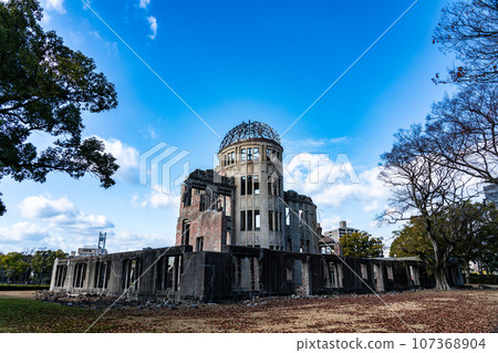 [World Heritage Atomic Bomb Dome] Sunny New Year's Scenery 4 Naka Ward, Hiroshima City, Hiroshima Prefecture 107368904
