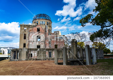 【世界遺產原子彈爆炸圓頂屋】晴朗的新年風景 廣島縣廣島市中區5號 107368905