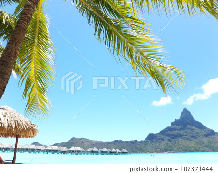 Bora Bora landscape 107371444