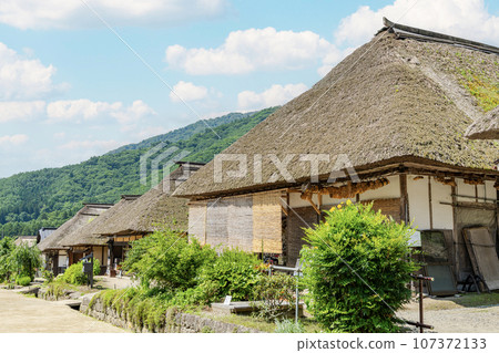 福島縣南會津郡的熱門旅遊勝地大內宿的夏日街景 福島縣南會津郡的熱門旅遊勝地大內宿的夏日街景 107372133