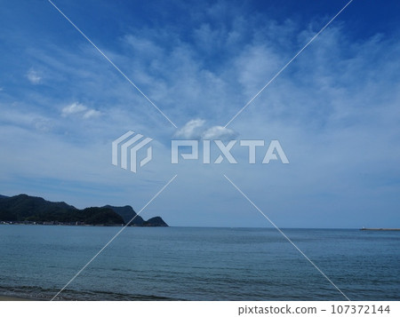 Sea of Japan seen from Kasumihama Sea of Japan seen from Kasumihama 107372144
