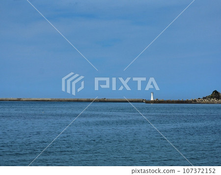Sea of Japan seen from Kasumihama Sea of Japan seen from Kasumihama 107372152