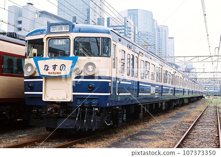 115 series training vehicles parked at the depot (with an eggplant head mark posted) 107373350