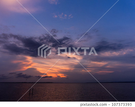 美麗的夏日夜景 - 霞浦湖的日落 美麗的夏日夜景 - 霞浦湖的日落 107373393