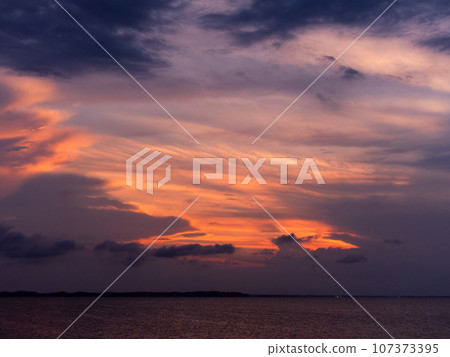 Beautiful summer evening view - Sunset over Lake Kasumigaura 107373395