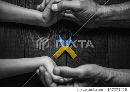 male hands hold children hands male hands hold children hands 107373436