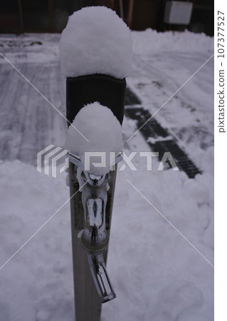 水龍頭上積雪 水龍頭上積雪 107377527