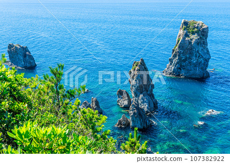 青海島的海洋阿爾卑斯山 107382922