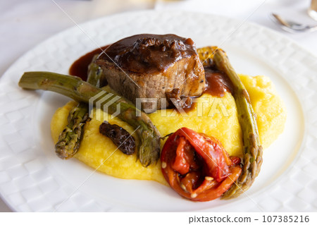 Delicious business class steak 107385216