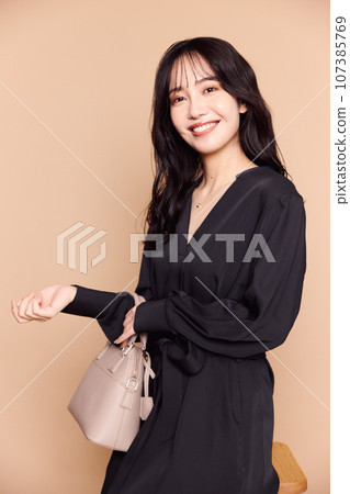 Autumn clothes fashion woman portrait 107385769