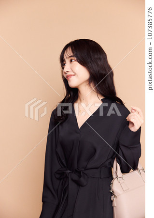 Autumn clothes fashion woman portrait 107385776