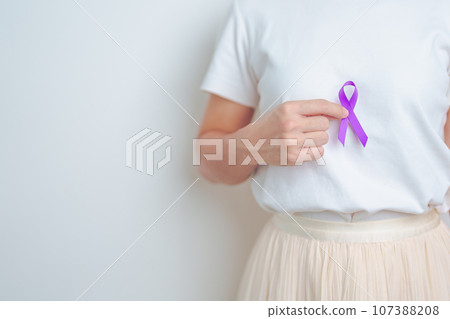 Woman having abdomen Pancreas and Chest pain with Purple ribbon. Pancreatic cancer November awareness month, Pancreatitis, Digestive system, World Cancer day and Health concept Woman having abdomen Pancreas and Chest pain with Purple ribbon. Pancreatic cancer November awareness month, Pancreatitis, Digestive system, World Cancer day and Health concept 107388208
