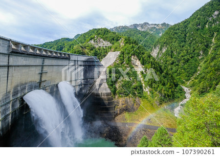 Kurobe Dam in Tateyama Town, Toyama Prefecture 107390261