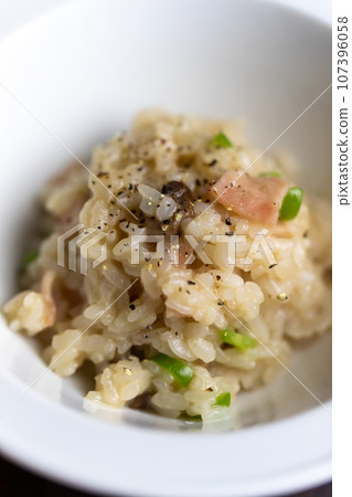 Borcini cream risotto 107396058