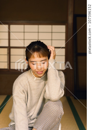 一個女人工作的肖像 107396152