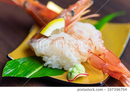 紅蝦握壽司 107396704