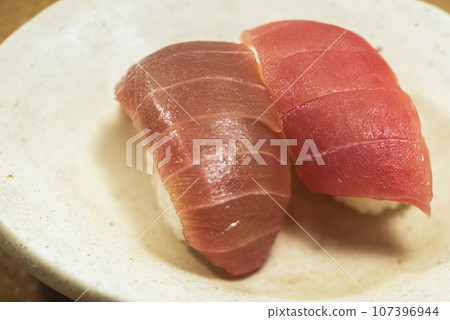Red tuna nigiri Red tuna nigiri 107396944