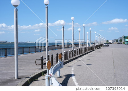 View of the wooden deck of Hekinan Green Space 107398014