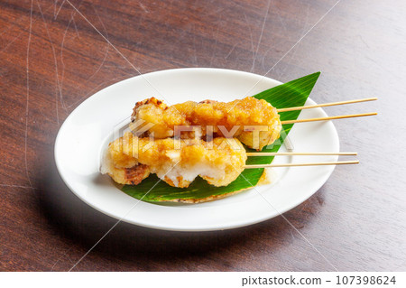 Tsukune 配上磨碎的柚子醬 107398624