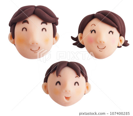 Smiles of a family of three (3D clay illustration) 107400285