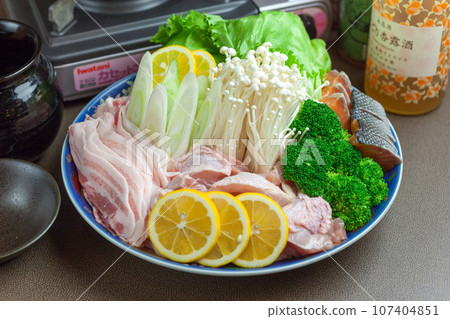 Pork and chicken lemon hotpot Pork and chicken lemon hotpot 107404851