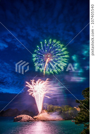 [Nishiizu Town, Shizuoka Prefecture] Dogashima sunset fireworks 107405540