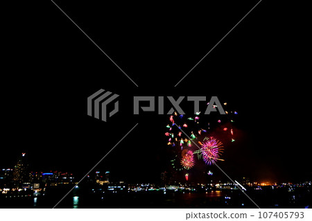 Fireworks Yokohama / Kanagawa Newspaper Firework Display 2014 Yokohama Daigaku Bridge (Yamashita Park) August 5, 2014 Fireworks Yokohama / Kanagawa Newspaper Firework Display 2014 Yokohama Daigaku Bridge (Yamashita Park) August 5, 2014 107405793