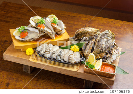 Image of oysters Image of oysters 107406376
