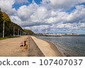 Promenade And Beach At Baltic Sea In Gdynia 107407037