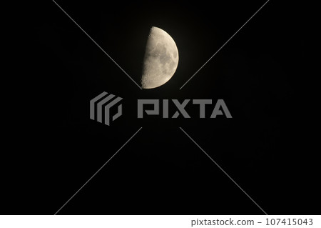 Hakushu-cho, Hokuto City, moon age 8.1; waxing moon in the September evening sky 107415043