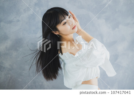 long hair woman long hair woman 107417041