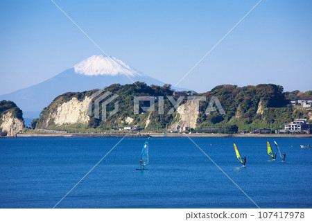 Autumn Shonan coast and snow-capped Mt. Fuji natural scenery 107417978