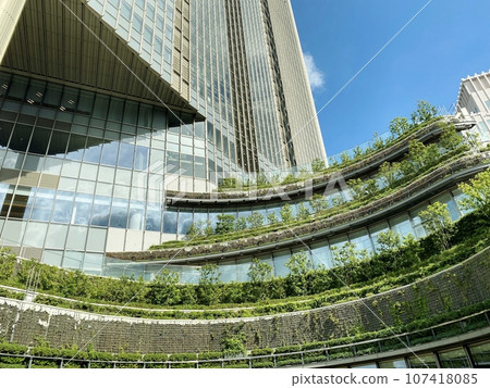 High-rise building with green walls 107418085