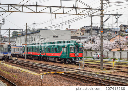 「天空」停靠在南海電鐵橋本站 107418288