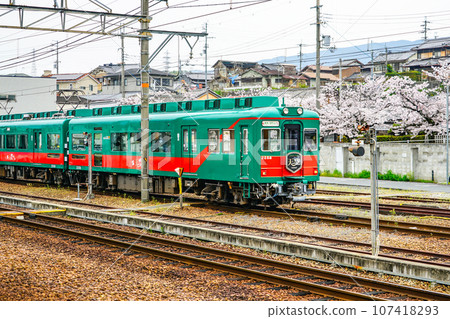 「天空」停靠在南海電鐵橋本站 107418293