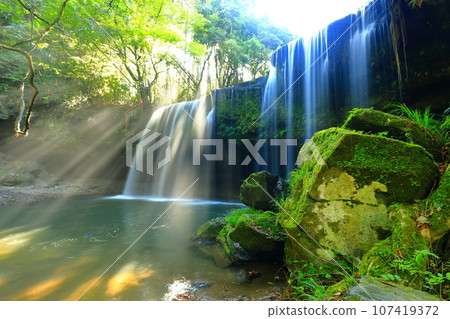 [熊本縣]鍋瀑布的夢幻水幕和燈光淋浴 107419372