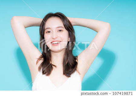 年輕女性的美麗 107419871