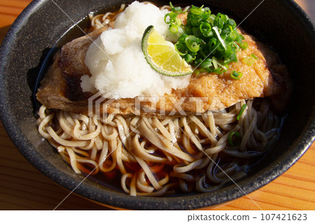 Handmade soba noodles using fried chicken from Iya, Tokushima Prefecture Handmade soba noodles using fried chicken from Iya, Tokushima Prefecture 107421623