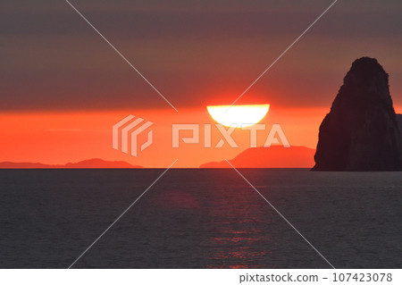 五島灘、角木灘和大角灘的夜景 五島灘、角木灘和大角灘的夜景 107423078