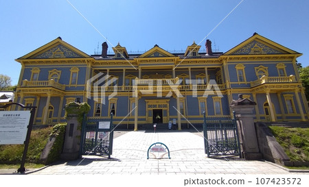 藍天下的舊函館區公會堂 藍天下的舊函館區公會堂 107423572